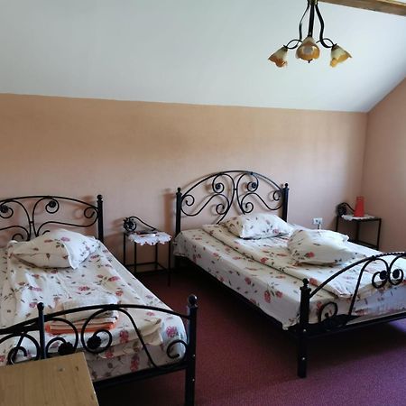 Pensiunea Lacul Albesti Albestii Paminteni Habitación foto